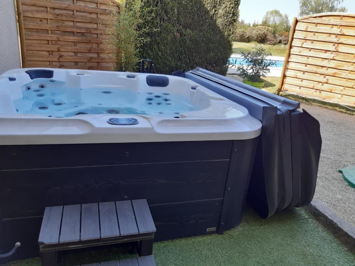 Soulosse-sous-Saint-Elophe Jacuzzi, Arcade Et Repas Compris B&B 외부 사진