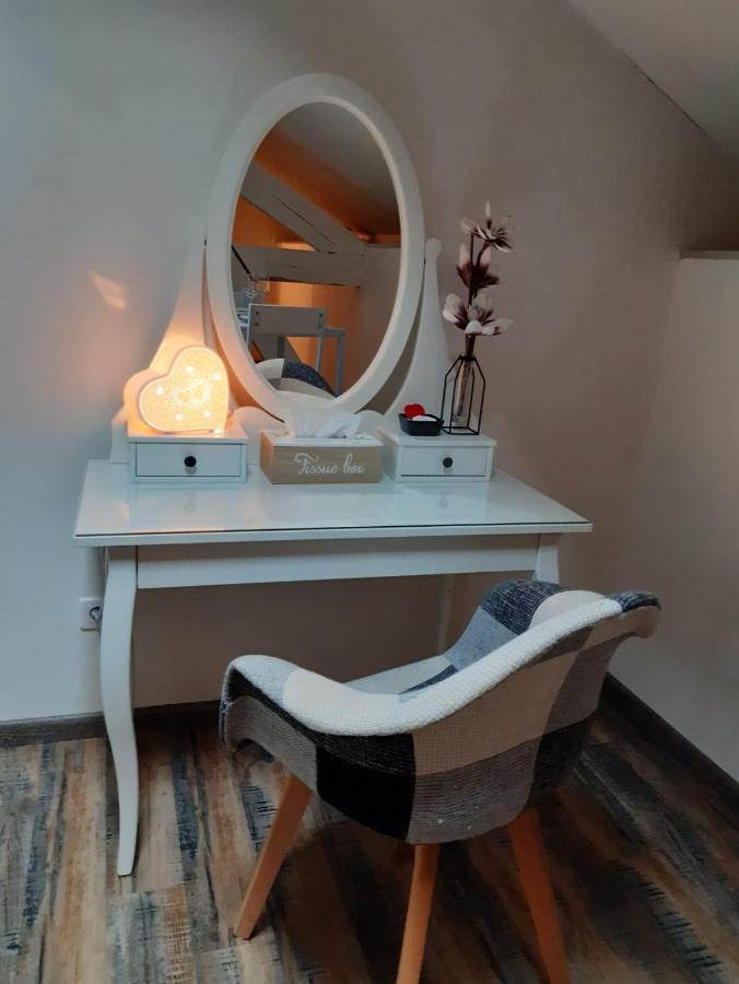 Soulosse-sous-Saint-Elophe Jacuzzi, Arcade Et Repas Compris B&B 외부 사진