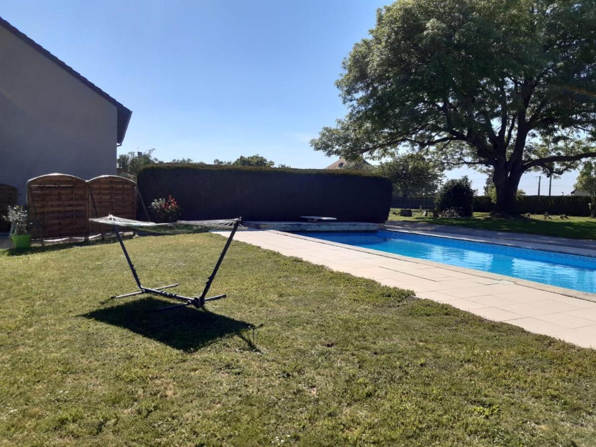 Soulosse-sous-Saint-Elophe Jacuzzi, Arcade Et Repas Compris B&B 외부 사진