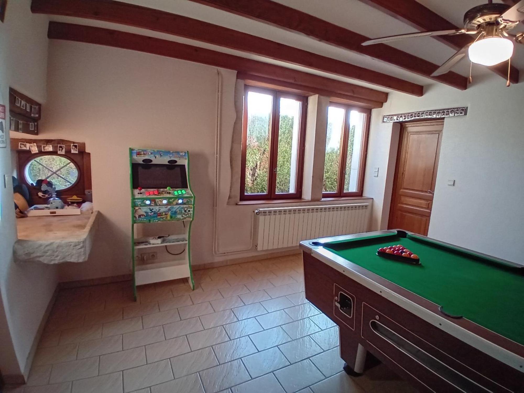 Soulosse-sous-Saint-Elophe Jacuzzi, Arcade Et Repas Compris B&B 외부 사진